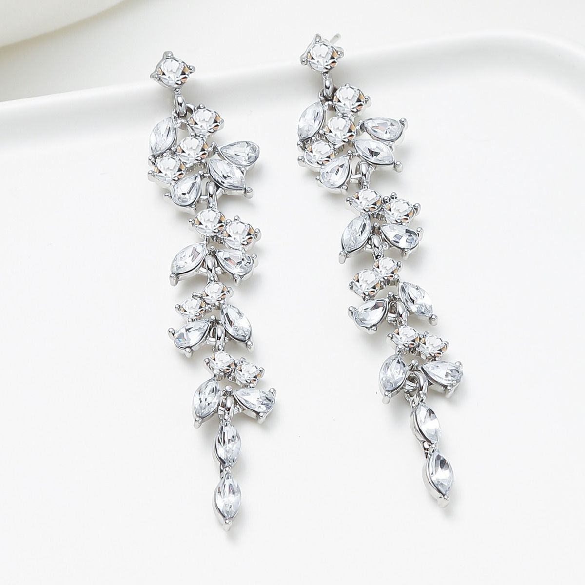 Minimalist Korean style tassel set with zircon wheat ears, niche design earrings, personalized full diamond earrings_ipsvogv.com
