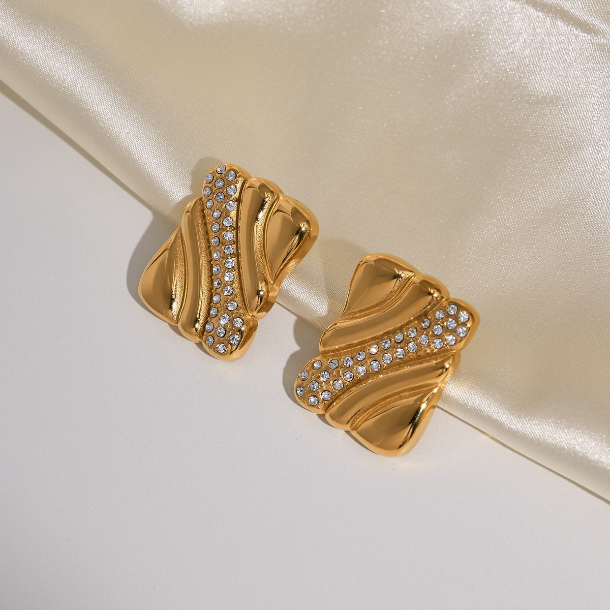 Women’s Jewelry Set Fashion Retro Real Gold Electroplated Titanium Steel Rectangular Twill Zircon Earrings_ipsvogv.com
