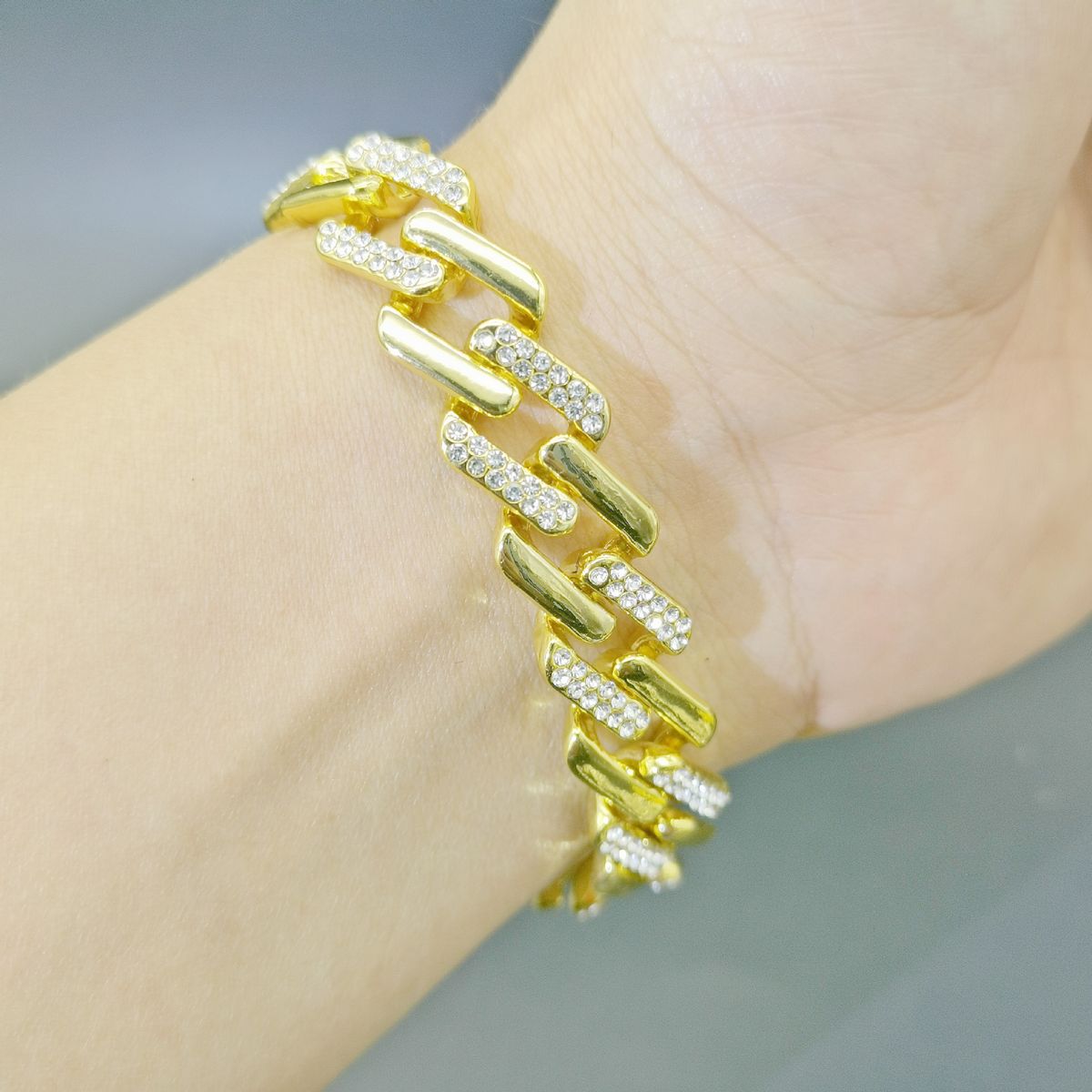 Hip Hop Trend 12mm Spacing Cuban Chain With Diamond Inlaid Bracelet For Men And Women Hiphop Gold-plated Necklace_ipsvogv.com