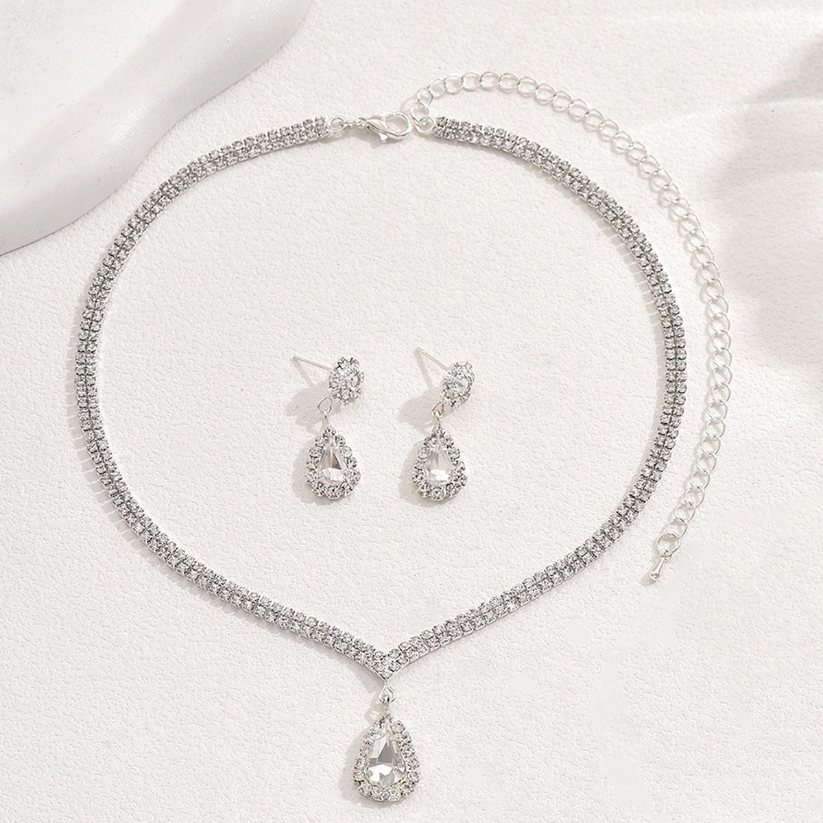 Women’s Jewelry Set Fashion Fashionable And Simple Design Diamond Drop Shaped Pendant Necklace Earrings Ring Jewelry Bridal Set Accessories_ipsvogv.com