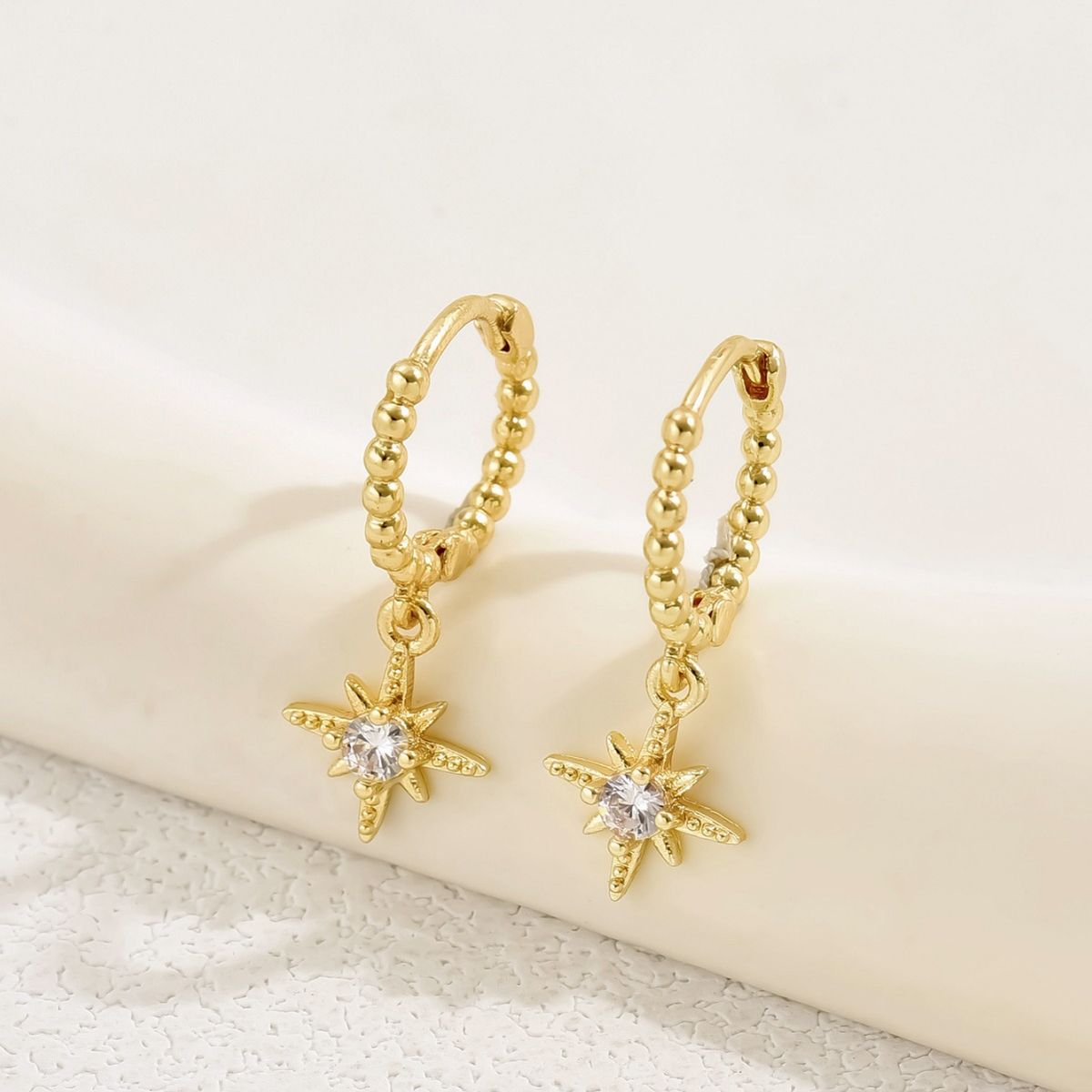 Personalized Fashion Earrings For Women, Eight Pointed Star Inlaid Zircon Design Earrings, Simple And Versatile Ear Buckles_ipsvogv.com