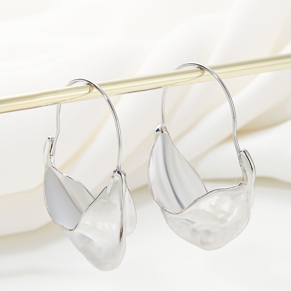 Fashionable OL American Irregular Personality Alloy Metal Female Versatile Simple Earrings Pendants_ipsvogv.com
