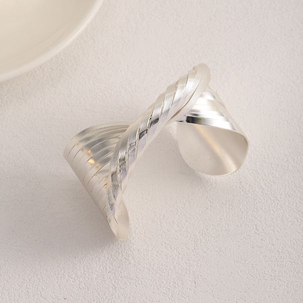 2023 Summer New Style Personality Alloy Bracelet Hip-Hop Wristband Women's Fashion Exaggerated Trendy Metallic Feel_ipsvogv.com