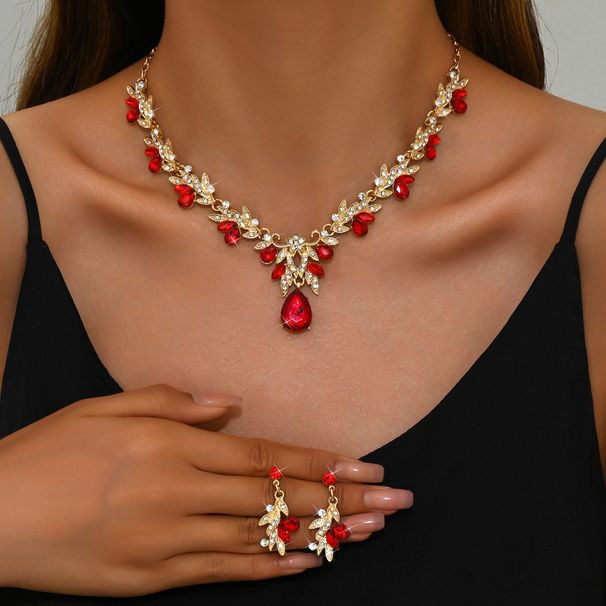 Women’s Jewelry Set Fashion Wedding Dress With Bridal Accessories Clavicle Necklace Earrings Two Piece Set Ladies Alloy Jewelry Set_ipsvogv.com