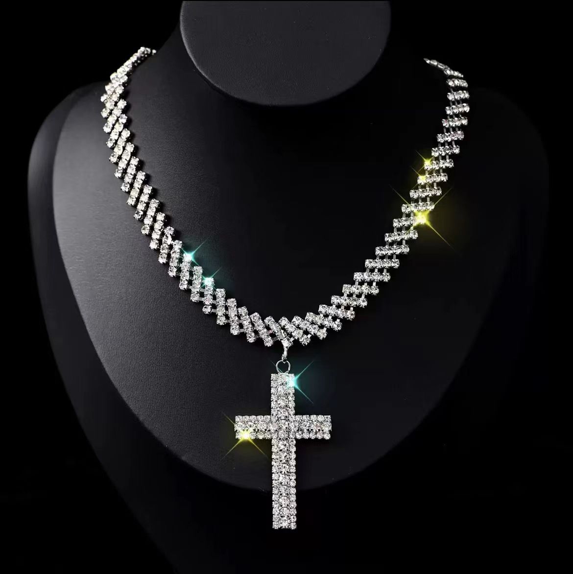New Trendy Jewelry Full Of Diamonds, Personalized Cross Necklace, Fashionable And Exaggerated Coker Necklaces For Women_ipsvogv.com