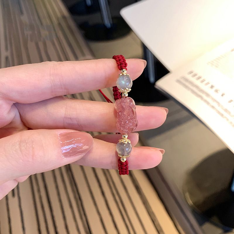 Natural Strawberry Crystal Pixiu Bracelet Women's Primordial Year Red Handrope Weaving Gift For Girlfriend_ipsvogv.com