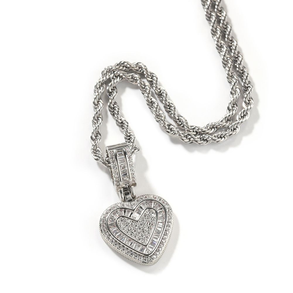 Men's Jewelry Niche Design Rock Sugar Love Pendant Light Luxury Copper Inlaid Zircon Heart Shaped Pendant Necklace Hip Hop_ipsvogv.com