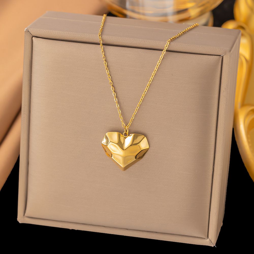 French High-end Diamond Cut Heart-shaped With Gold Plating And Luxurious Stainless Steel Earrings Accessories_ipsvogv.com