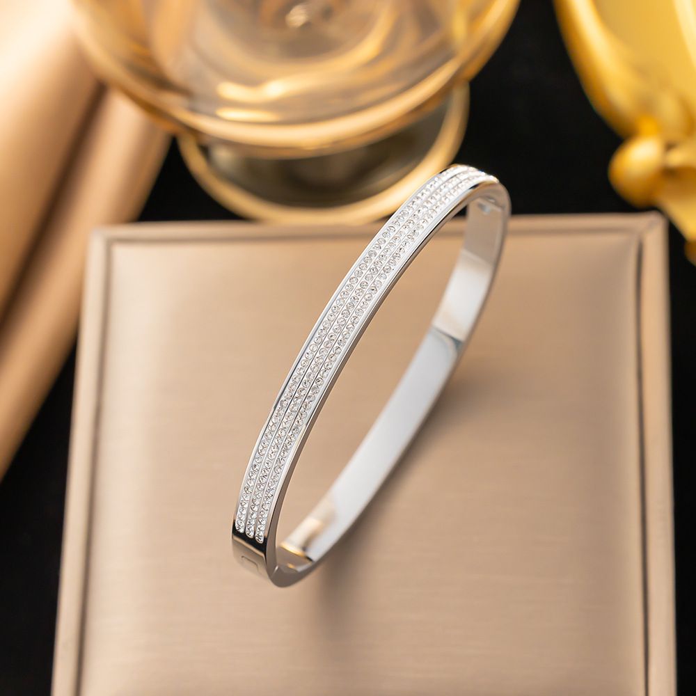Titanium A Sense Of Luxury, Niche Girl With Diamond Inlay And Non Fading Stainless Steel Bracelet For Women_ipsvogv.com