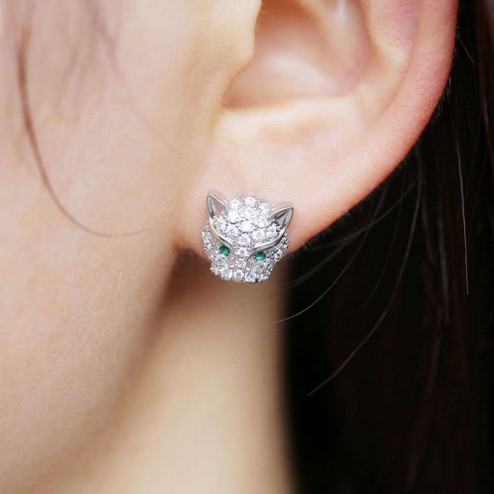 Cao Shi's New Personalized Versatile Full Diamond Zircon Leopard Head For Women's Temperament Street Shooting Earrings_ipsvogv.com