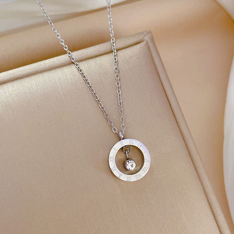 【 Full body titanium steel 】 Roman circular ring female niche design minimalist pendant short collarbone chain Korean_ipsvogv.com