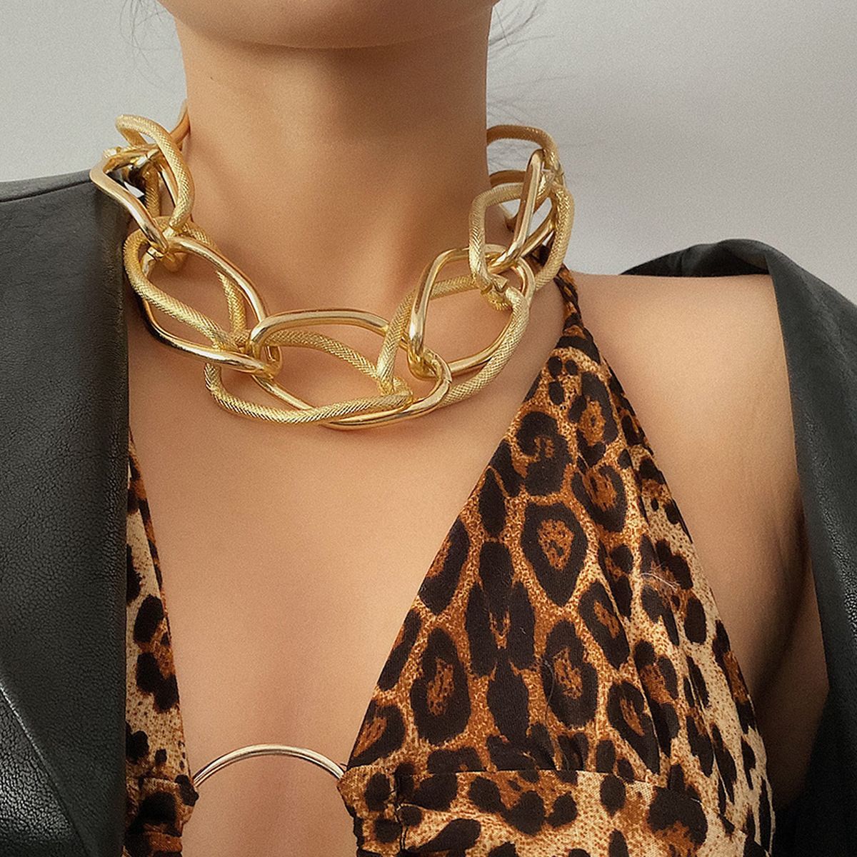 Exaggerated Hip-hop Smooth Matte Necklace With Punk Alloy Thick Chain Accessories For Women_ipsvogv.com