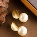 Korean Fever Style Fashionable Oversized Pearl With Simple And Cool Silver Needle Earrings For Women's Temperament_ipsvogv.com