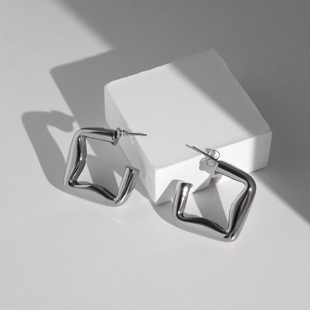 Spot Real Gold Electroplated Titanium Steel Polished Fashionable Hollow Geometric G Earrings Daily Jewelry_ipsvogv.com