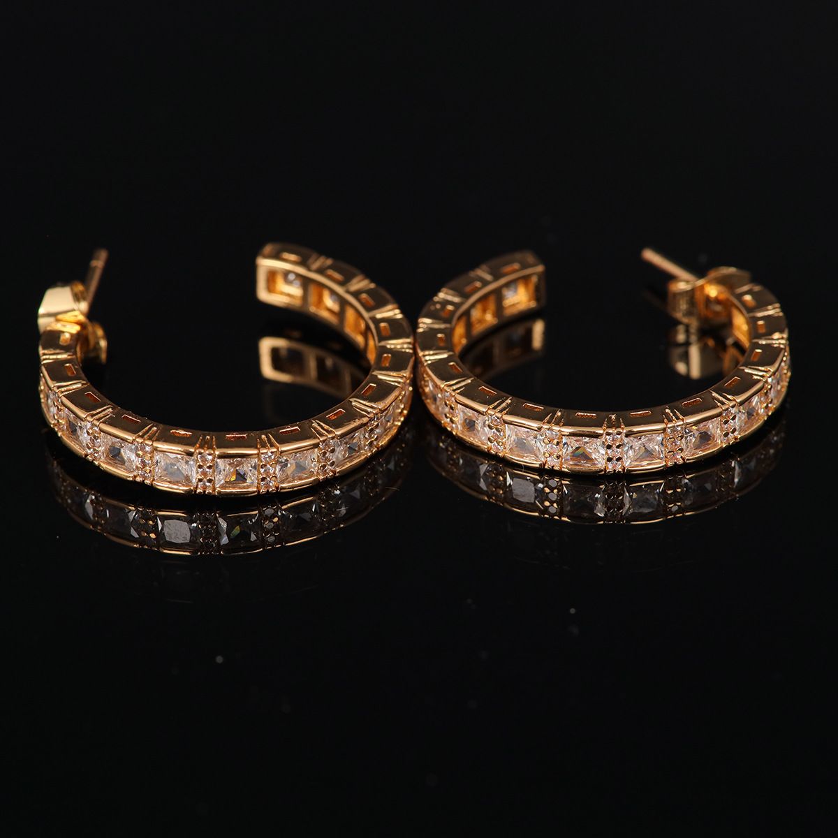 Collection Of High-end, Vintage, Diamond Studded, Qingdao Designed Jewelry_ipsvogv.com