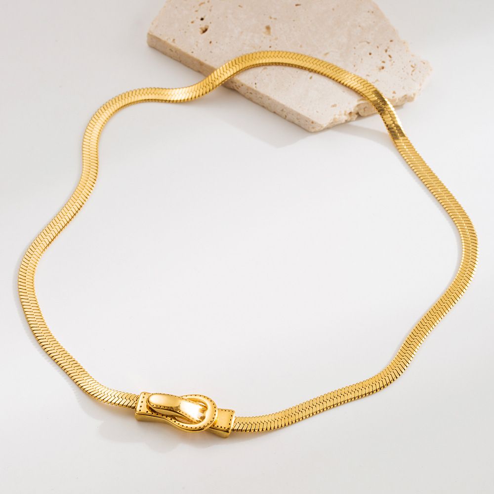 Men And Women's Jewelry Titanium Steel Snake Bone Chain Magnetic Buckle Necklace Fashionable Simple Exaggerated Clavicle Chain High End Necklace_ipsvogv.com
