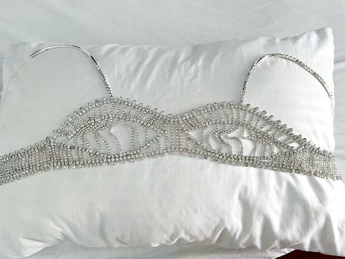 Chest chain Nightclub style sexy hollow diamond body chain Party carnival accessories chain_ipsvogv.com