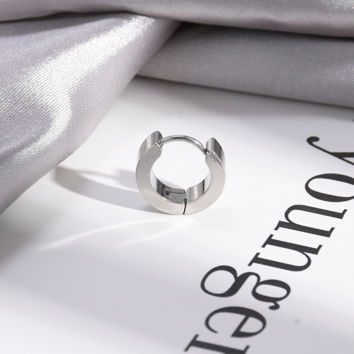 Simple titanium steel ear clips, stainless steel earrings for men and women, Korean ins style earrings, anti allergic jewelry, earrings_ipsvogv.com