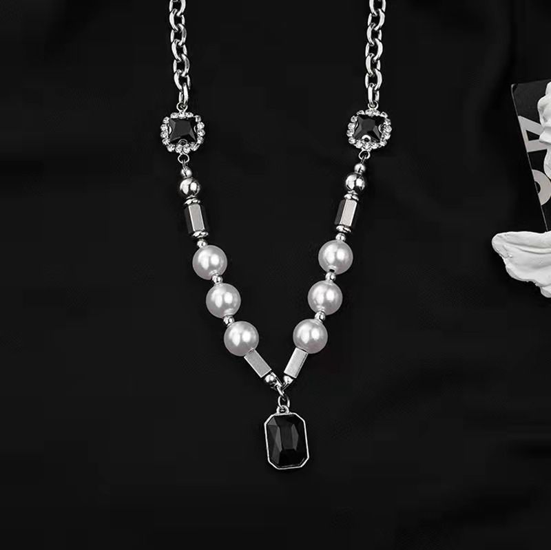 Unisex Black Gemstone Pendant Pearl Necklace Men's Trendy Hip Hop Light Luxury Niche Design Versatile Titanium Steel Couple Necklace_ipsvogv.com