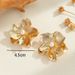 Fashionable Pearl Flower-Shaped Gold-Plated With Inlaid Pearls For Women, Light Luxury And Elegant Stud Earrings_ipsvogv.com