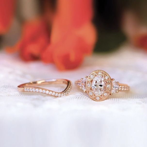artistic Temperament Inlaid Egg Shaped Zircon Set, Silver Plated Ring, Hand Jewelry Ring Set_ipsvogv.com