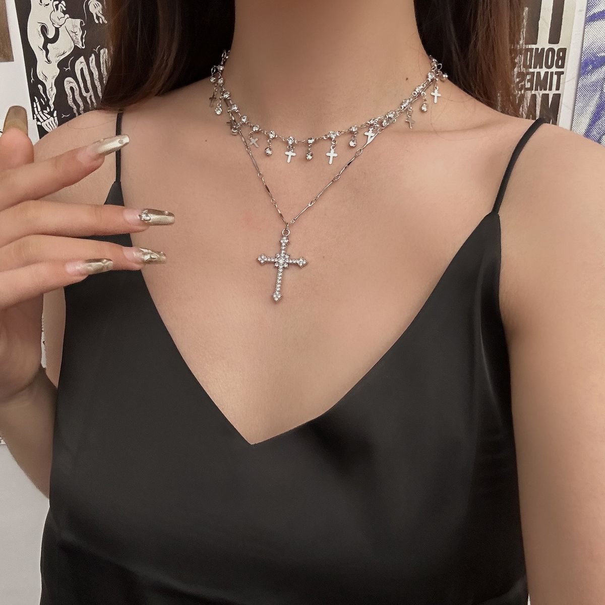 Unisex Dark Sweet Cool Design Diamond Cross Pendant Necklace Female Niche High End Multi Layered Clavicle Chain Trend_ipsvogv.com