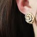 Cao Shi's three-dimensional flower earrings are sweet, super fairy, elegant, rose ear clasps, fashionable and versatile earrings_ipsvogv.com
