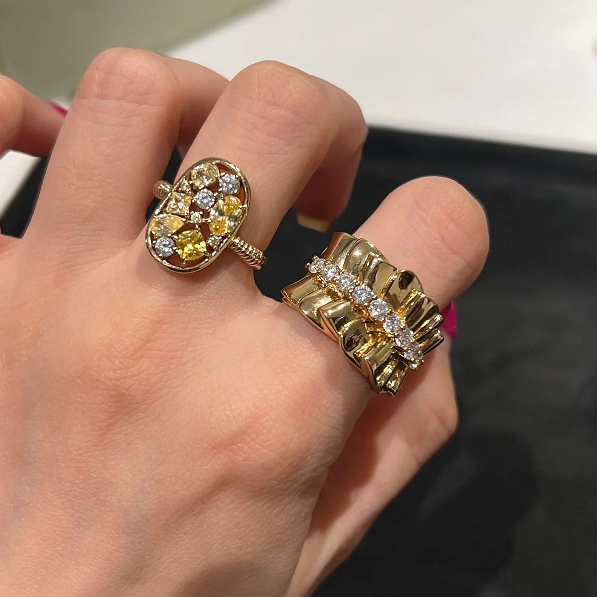 French Medieval Style, Niche Design, Irregular Rock Sugar, Yellow Diamond, Round Beads, High-end Feel, Hollowed Out Oval_ipsvogv.com