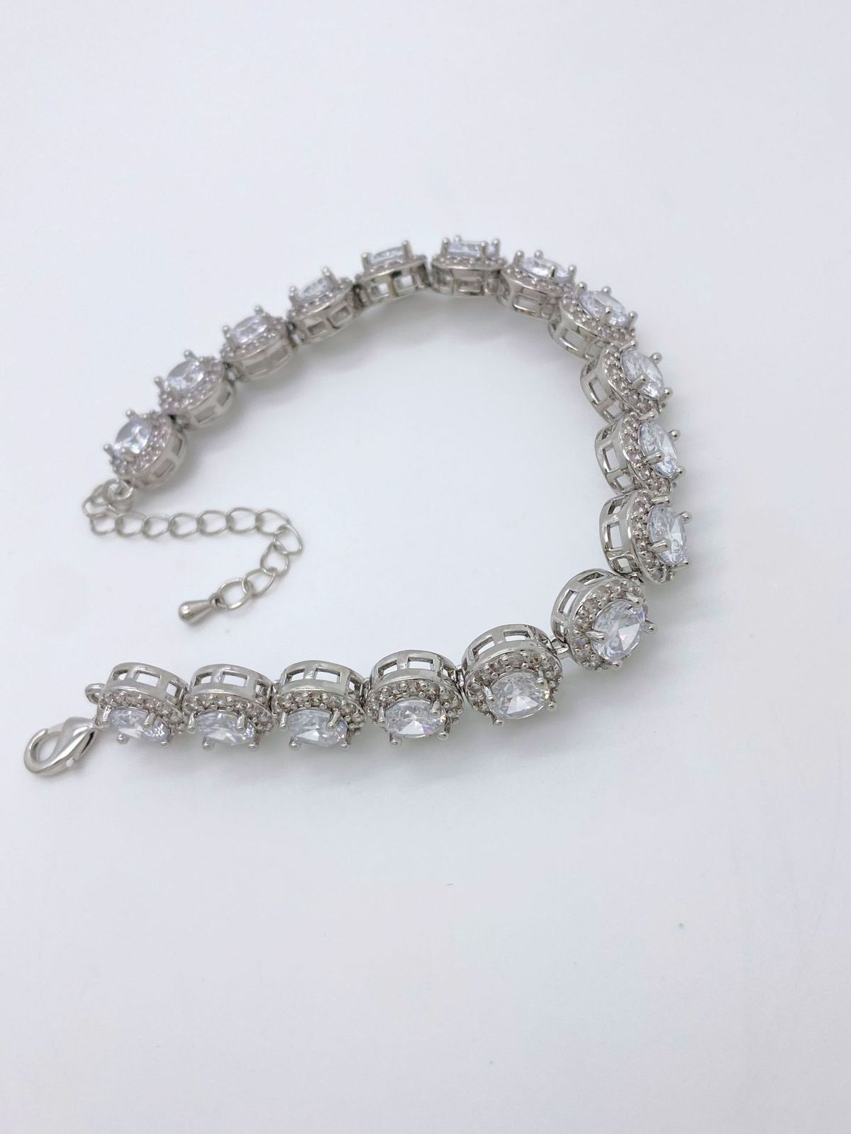 Fashion Versatile Round Diamond Spliced Super Shiny Bracelet Unisex Cool Hip-Hop Street Dance Trendy Jewelry_ipsvogv.com