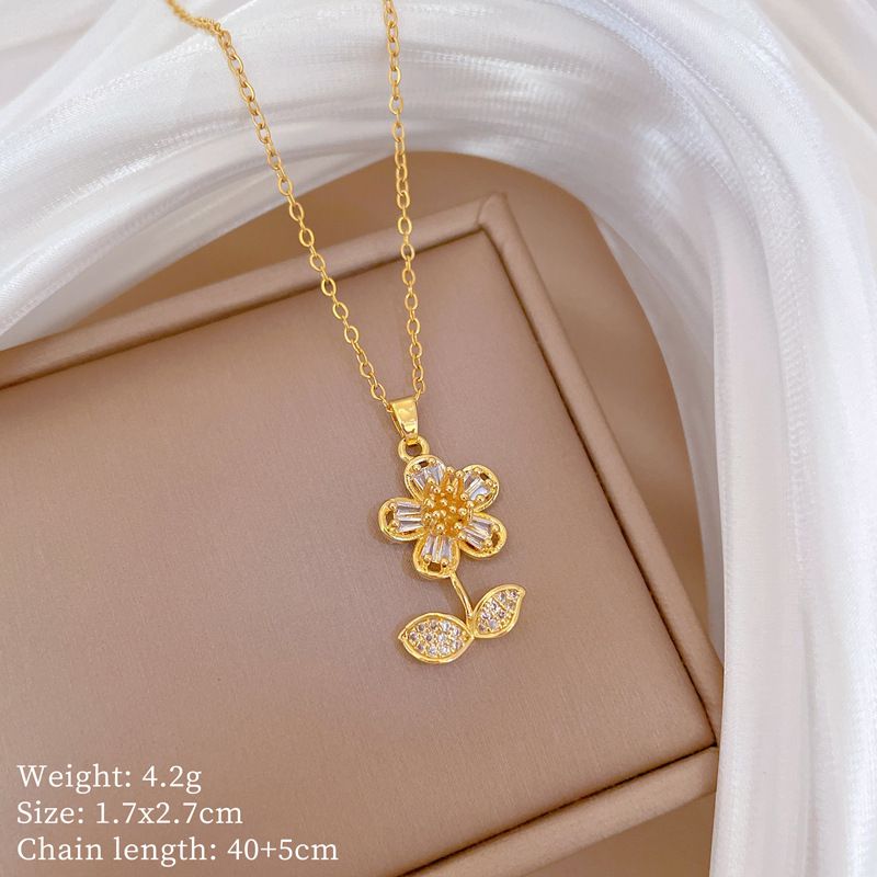 】 Green 【 Leaf Flower Light Luxury Charm Gorgeous Full Diamond Necklace Women's Versatile Clavicle Titanium Steel Chain 【 】 【 】 【 】_ipsvogv.com