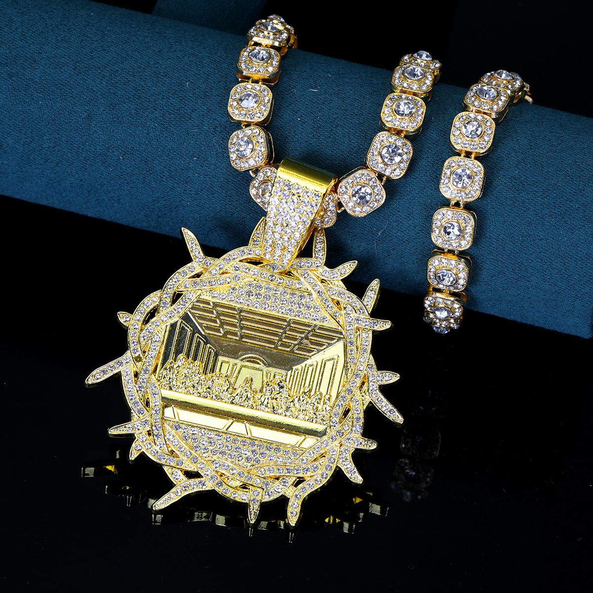 Full Last Supper Pendant For Men And Women Alloy Thorn Inlaid Diamond Classic Cuban Necklace_ipsvogv.com