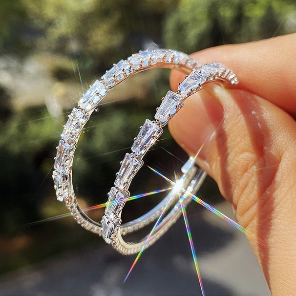 Cao Shi's new exaggerated accessories are fashionable, simple and gold women's Zircon Earrings and large earrings_ipsvogv.com