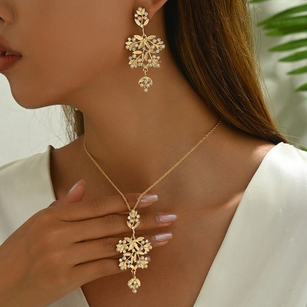 2024 New Style Women's Flower Necklace Earring Set with Rose Design, High Grade Earrings_ipsvogv.com