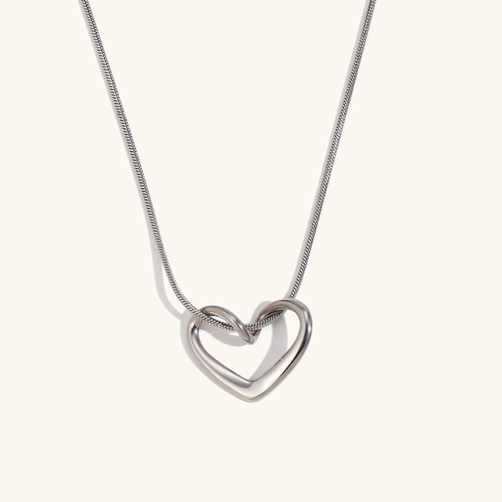 Fashionable And Elegant Stainless Steel Gold-Plated Heart Zircon Necklace Set For Women_ipsvogv.com