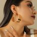 Minimalist High-End Gold Glossy C-Shaped Light Luxury Niche Geometric Stud Drop Earrings_ipsvogv.com