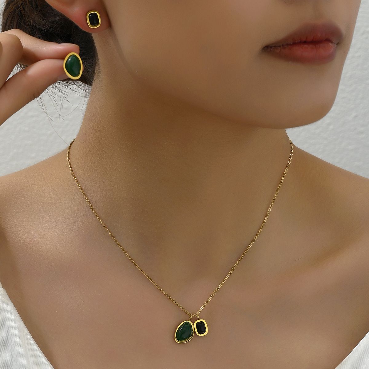 American style light luxury earring necklace set, simple fashionable, inlaid with turquoise earrings, versatile and long_ipsvogv.com