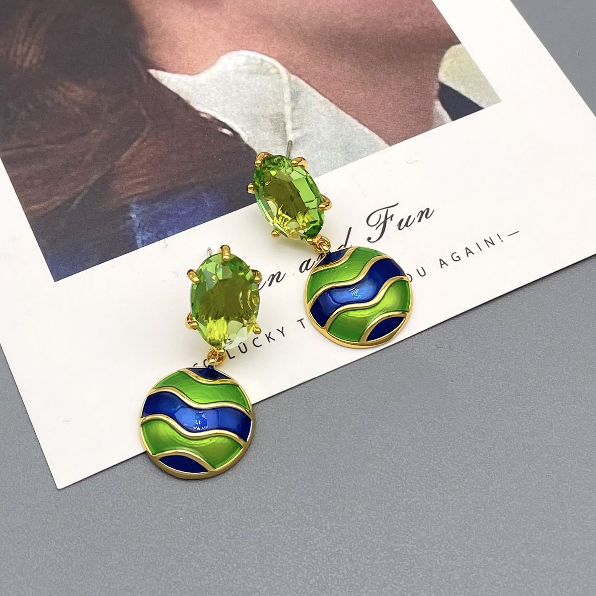 New wave enamel crystal glass inlaid with niche design, fashionable temperament and earrings_ipsvogv.com